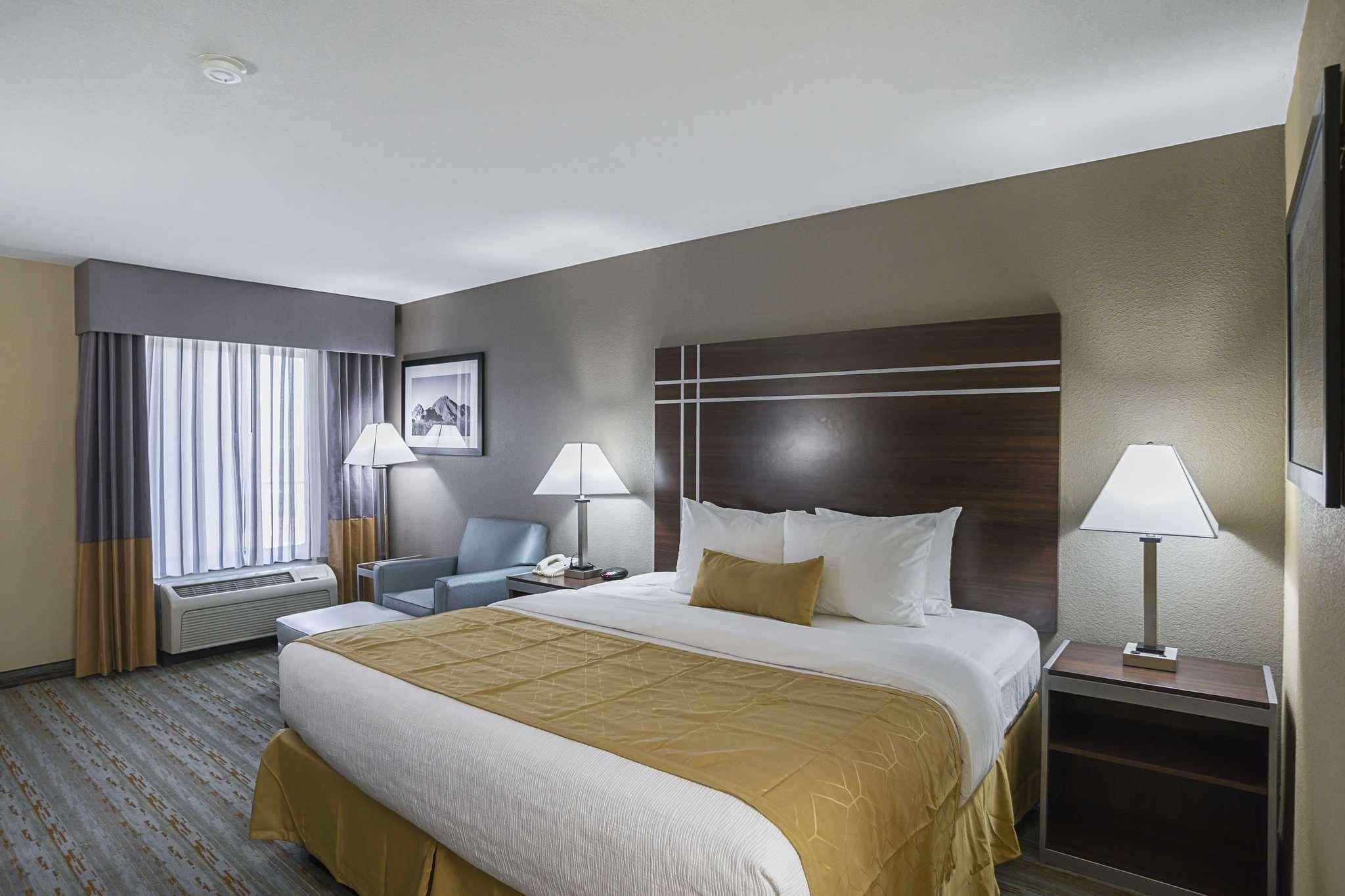 Quality Inn Phoenix North I-17 Екстериор снимка